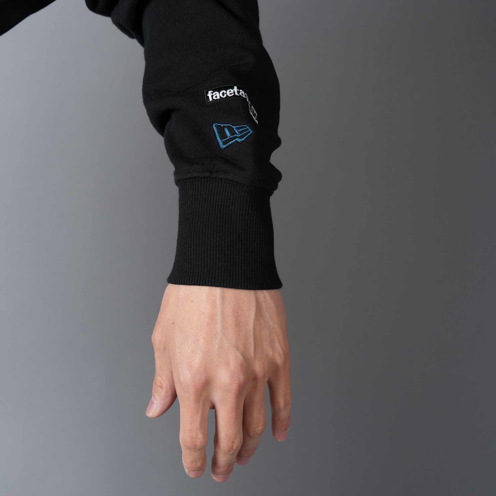 【コラボ】FACETASM×NEW ERA LOGO HOODIE / ロゴフーディー  (ブラック)