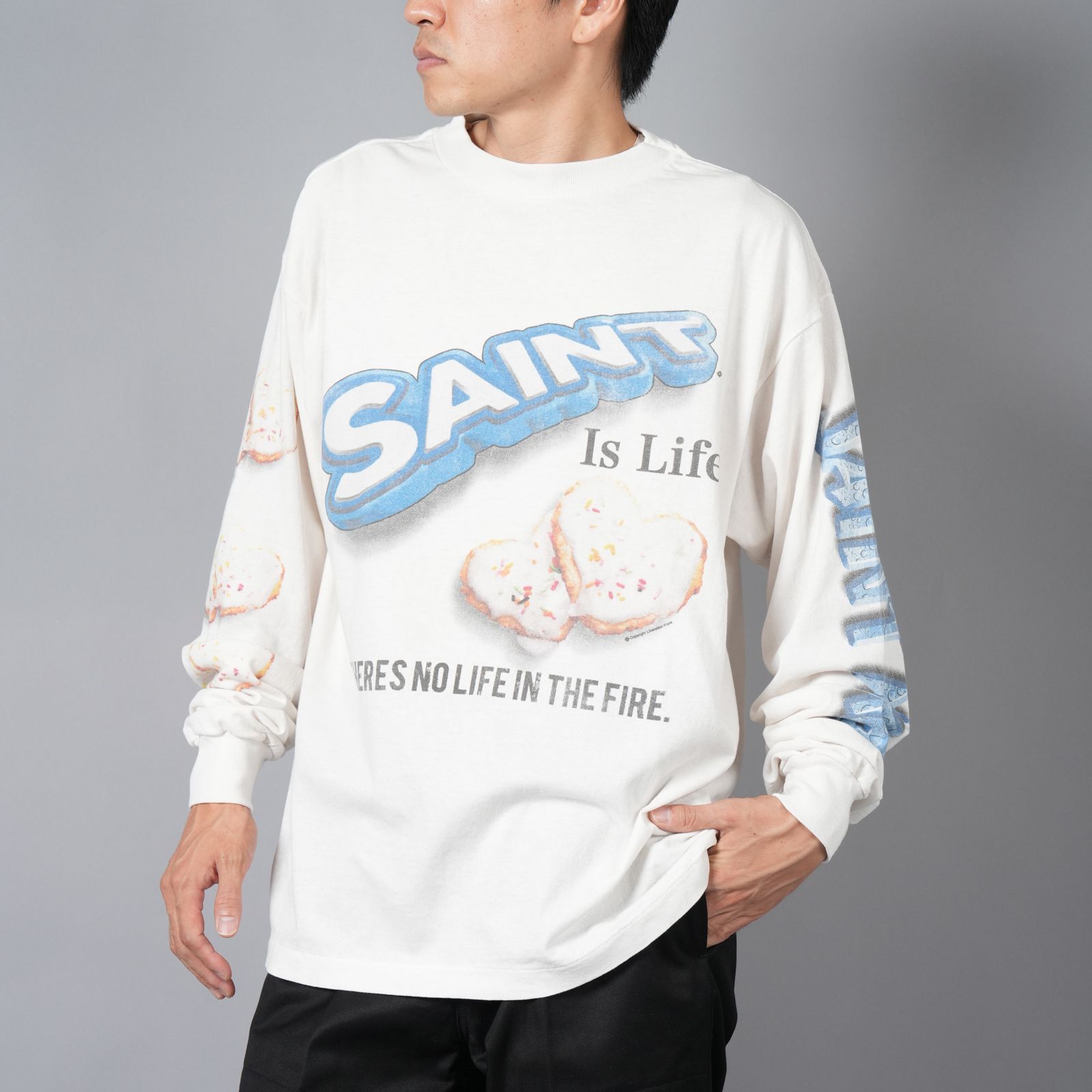 SAINT M×××××× - 【ラスト1点】[8月10日(土)10時発売!!] SM-YS1-0000-C39 / SA_LS TEE /  HEART CKIE / WHT / カットソー・ロンT / ハートクッキー (ホワイト) | Confidence