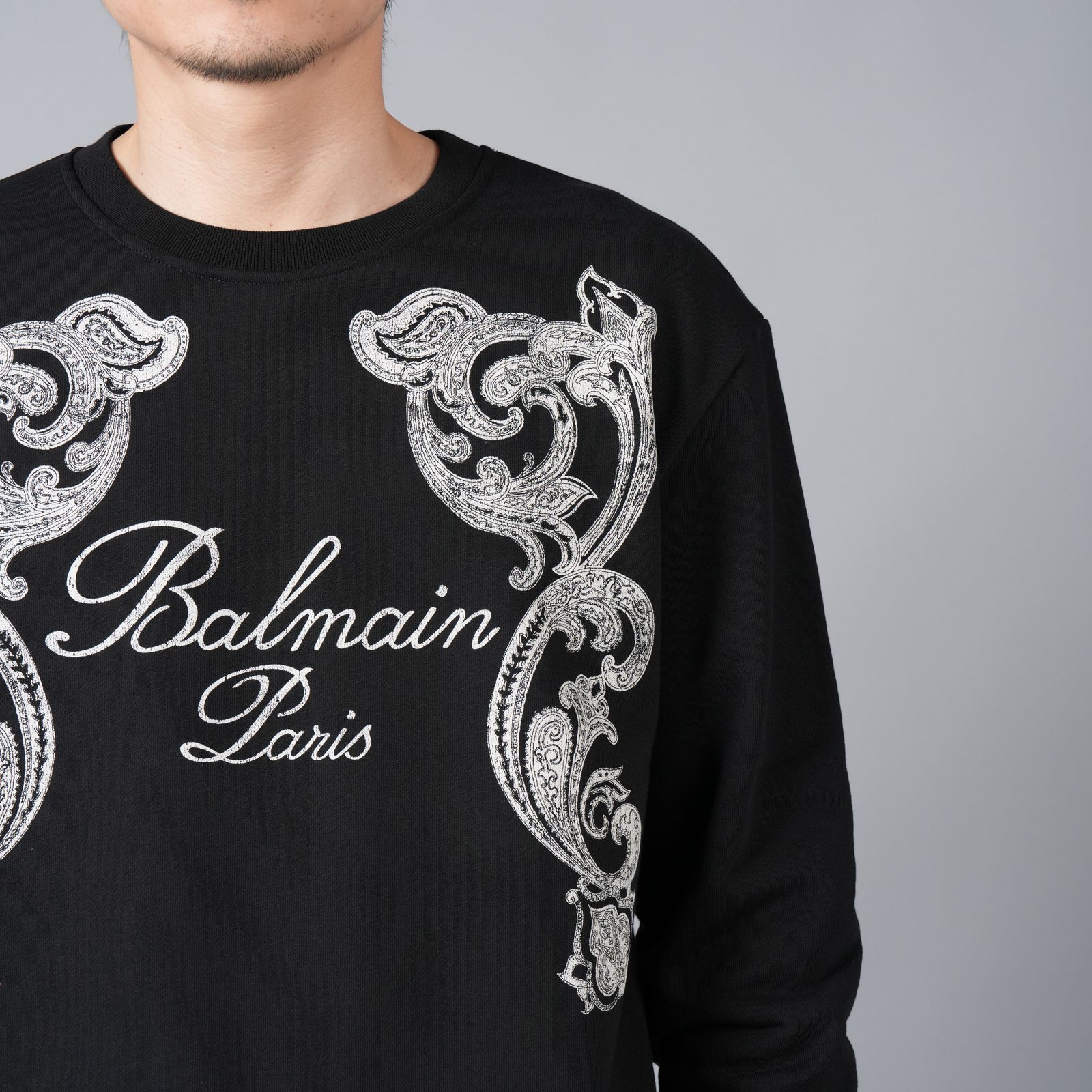 BALMAIN - 【ラスト1点】BALMAIN SIGNATURE PAISLEY PRINT SWEATSHT / バルマン シグニチャー  ペイズリー プリント スウェットシャツ (ブラック) | Confidence