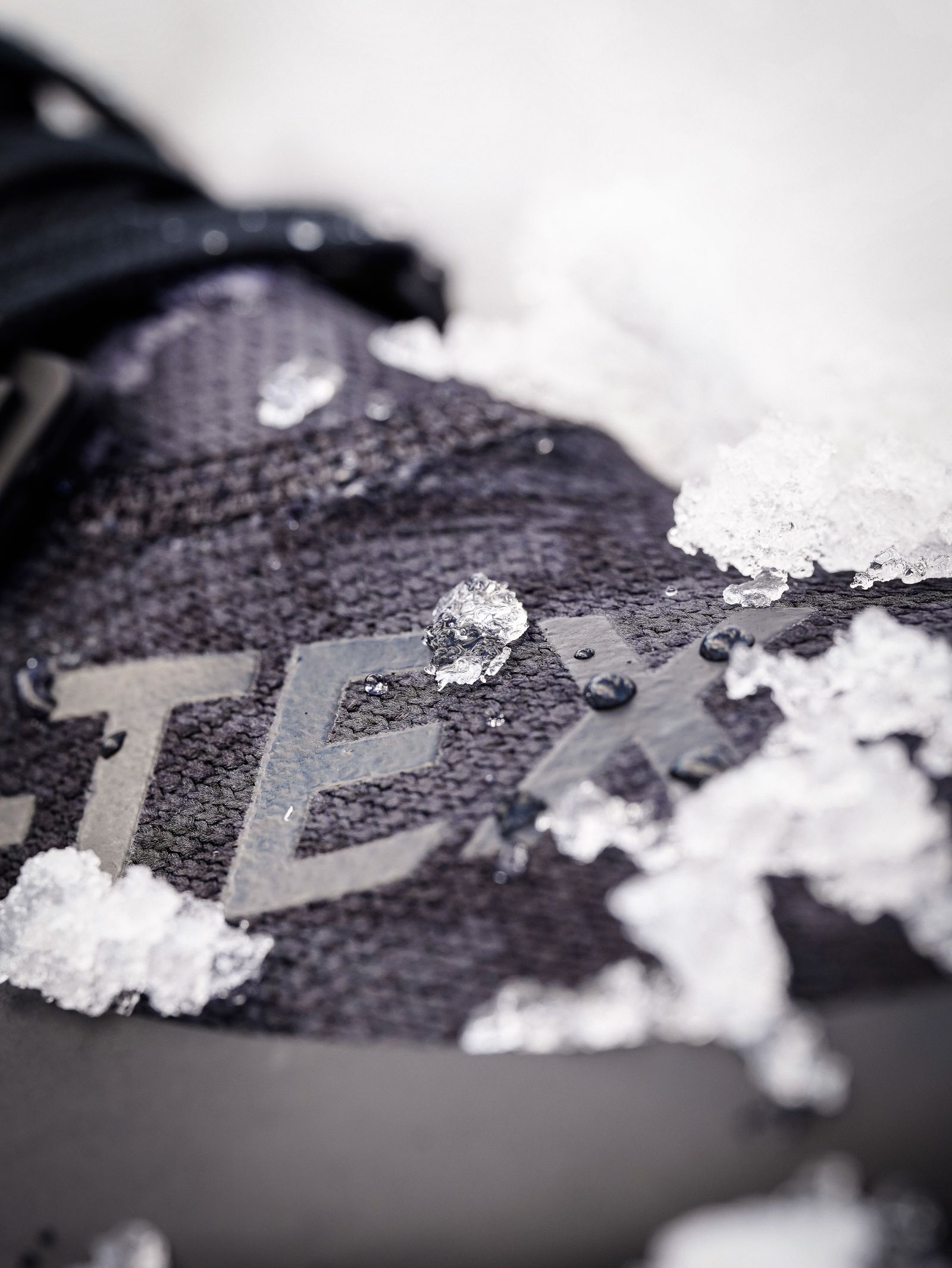 adidas / NMD_R1 TRAIL GORE-TEX | Confidence adidas / NMD_R1 TRAIL GORE-TEX | Confidence