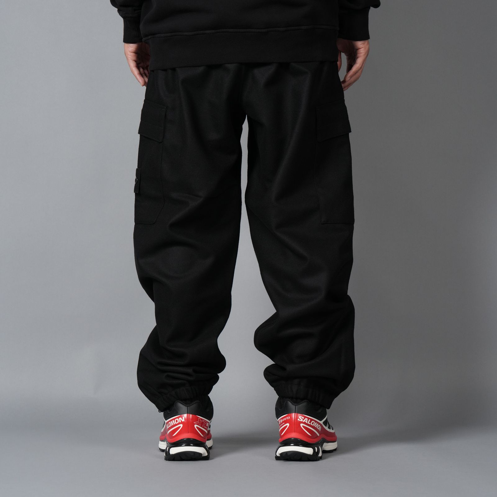 3100021 WOOL NYLON FLANNEL_STONE ISLAND GHOST / カーゴパンツ (ブラック)