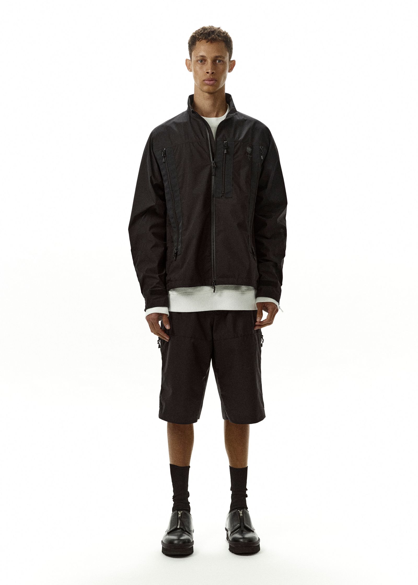 D-VEC D-VEC x ALMOSTBLACK / 25ss | Confidence