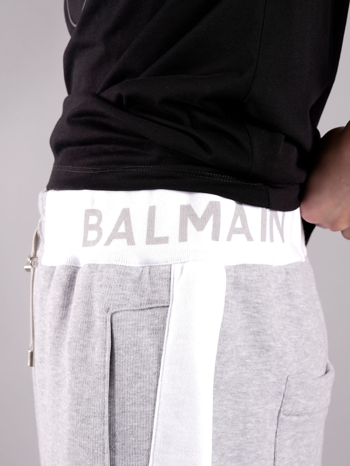 【ラスト1点】BERMUDA SHORTS - BALMAIN RIBBED / バミューダ ショーツ (スウェット ショートパンツ) / グレー / コットン / メンズ