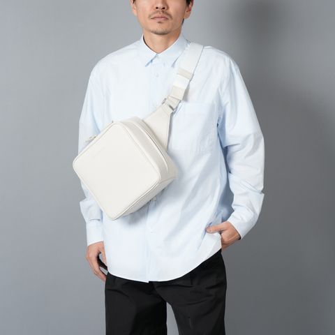 ウィークエンド カメラバッグ ラージ (ホワイトベージュ) weekend-camera-bag-large objcts.io