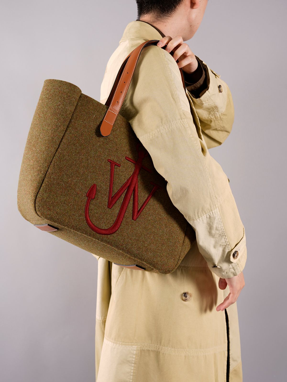 JW ANDERSON - BELT TOTE BAG / ベルト トート バック (カーキ