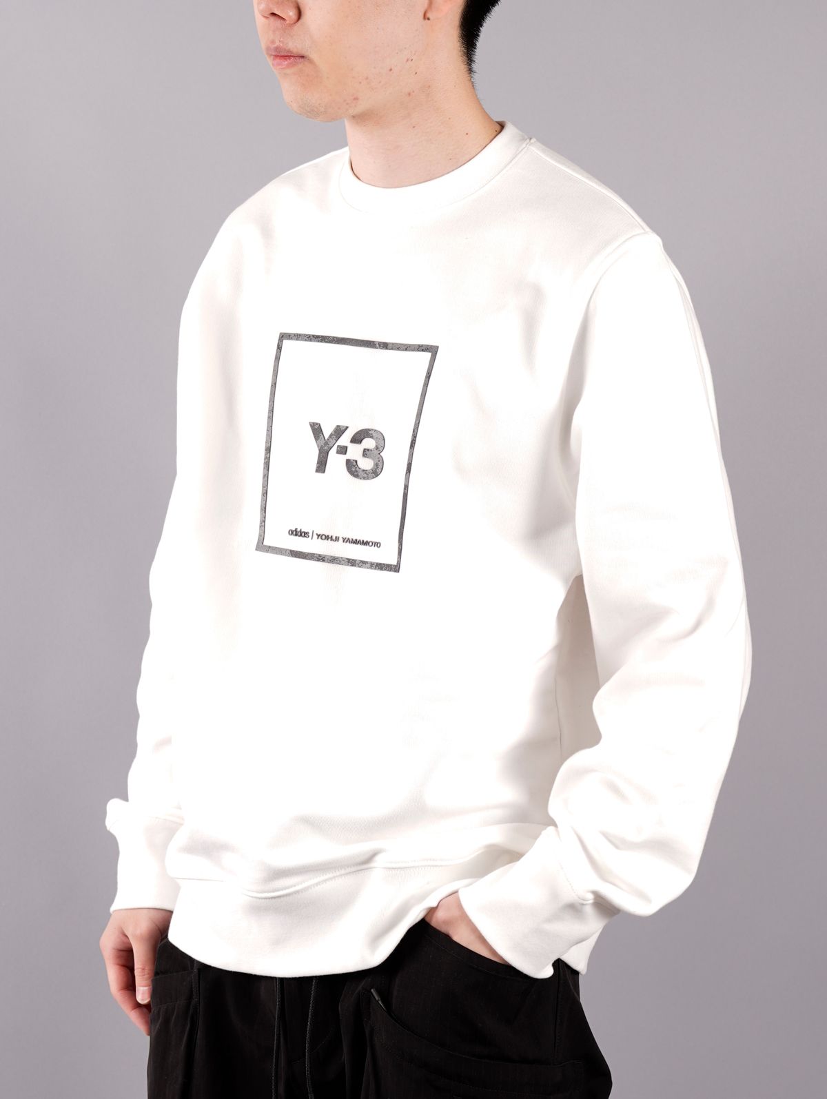 ラスト1点 / U SQUARE LABEL GRAPHIC CREW SWEAT SHIRT / ユニセックス スクエア ラベル グラフィック クルー スウェットシャツ (ホワイト)