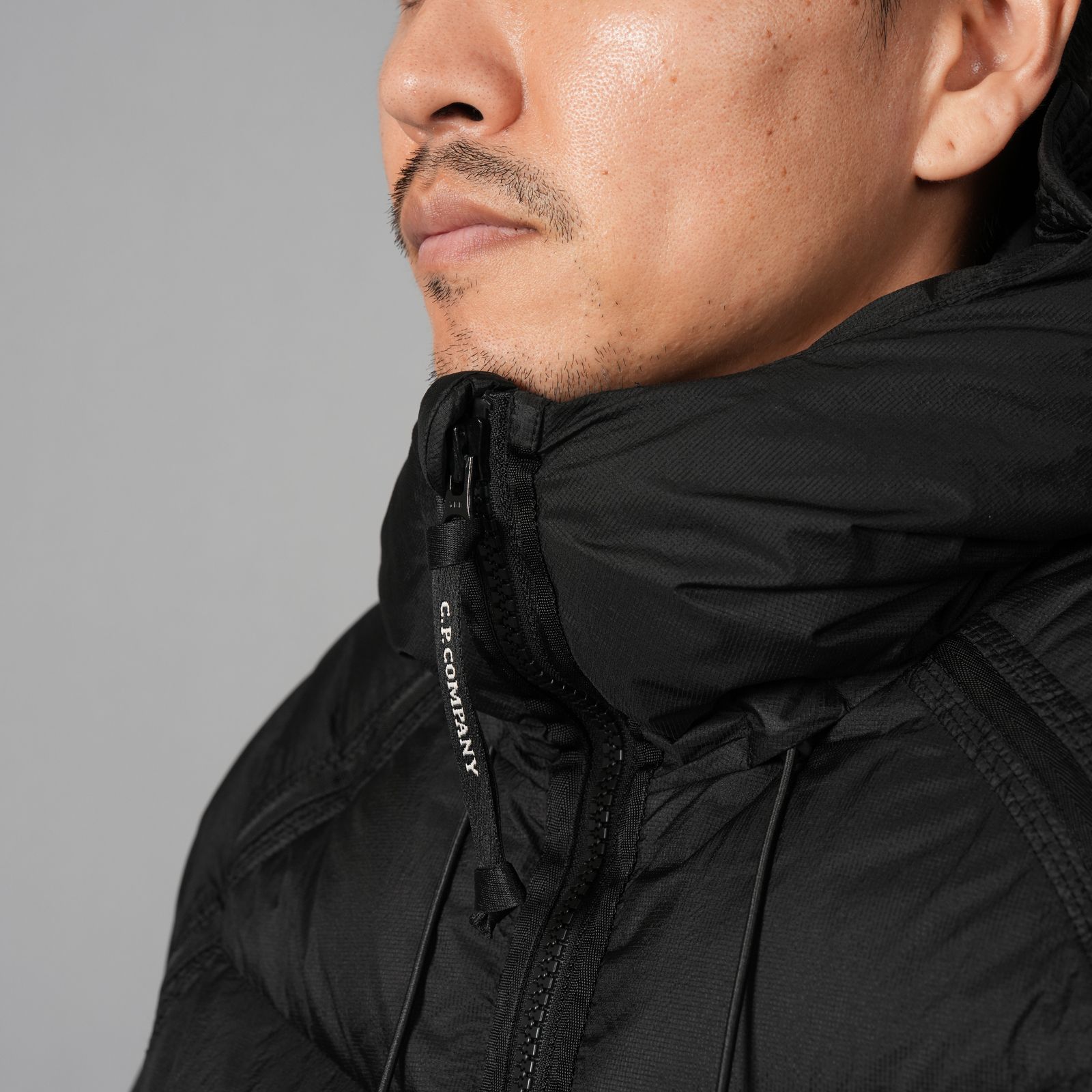 Down Shield Lens Hooded Puffer / ダウンシールド レンズ フーデッド パファー / ダウンジャケット (ブラック)