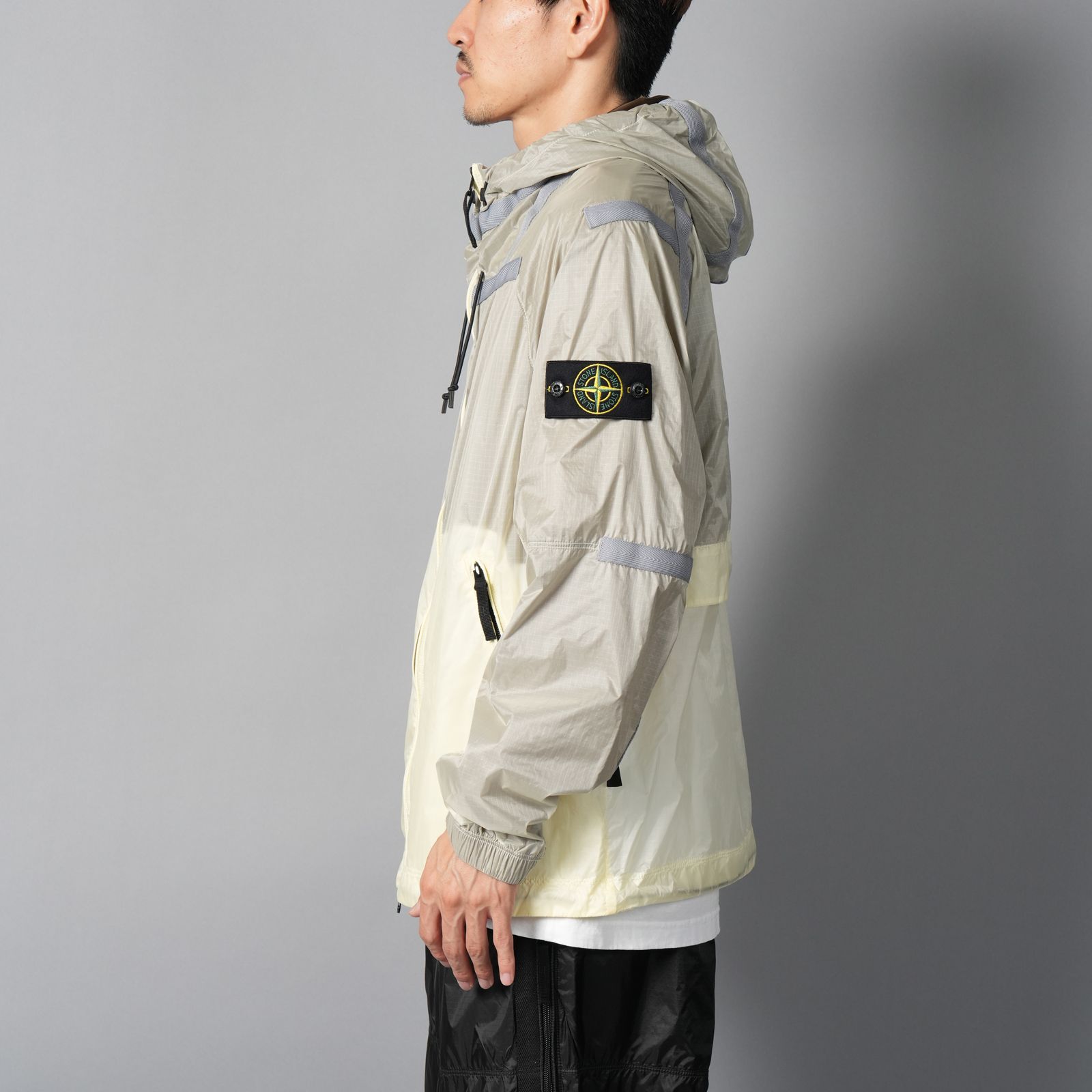 STONE ISLAND 水色 ナイロンジャケット STONE ISLAND - ラスト1点 / NYLON METAL IN ECONYL