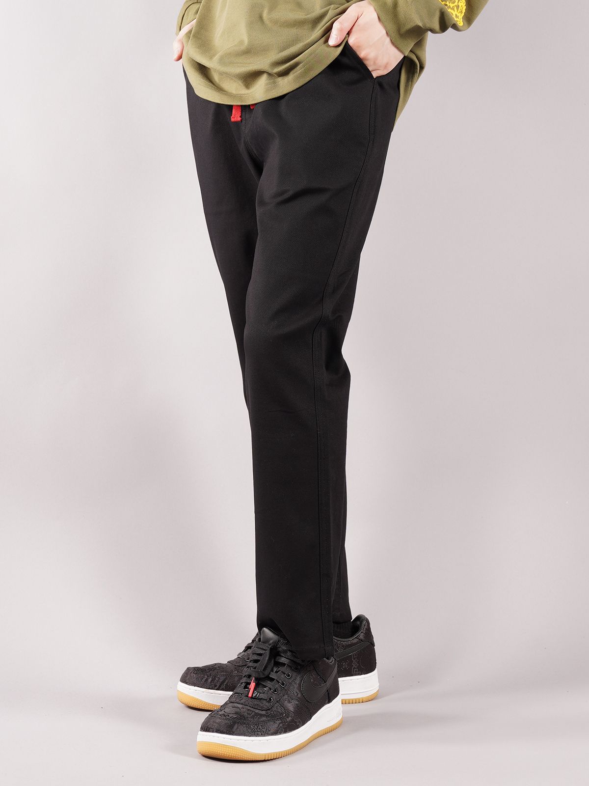 ラスト1点 / TAPERED DRAWSTRING PANTS / テーパード ドローストリングパンツ (ブラック)