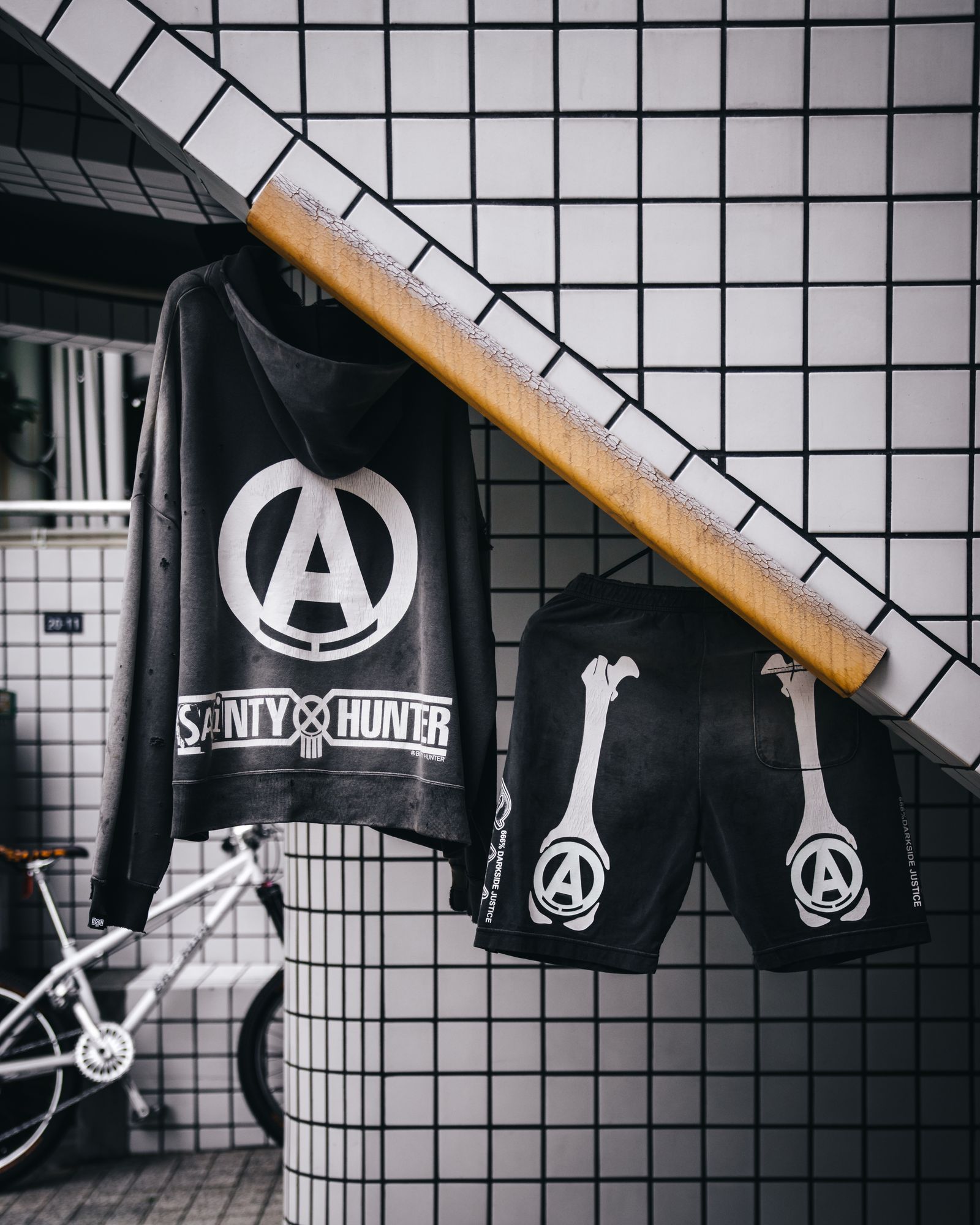 【コラボ】SM-MK8-0000-C32 / BH_ZIP HOODIE / SNT HUNTER / CHA / ジップフーディー(ブラック)