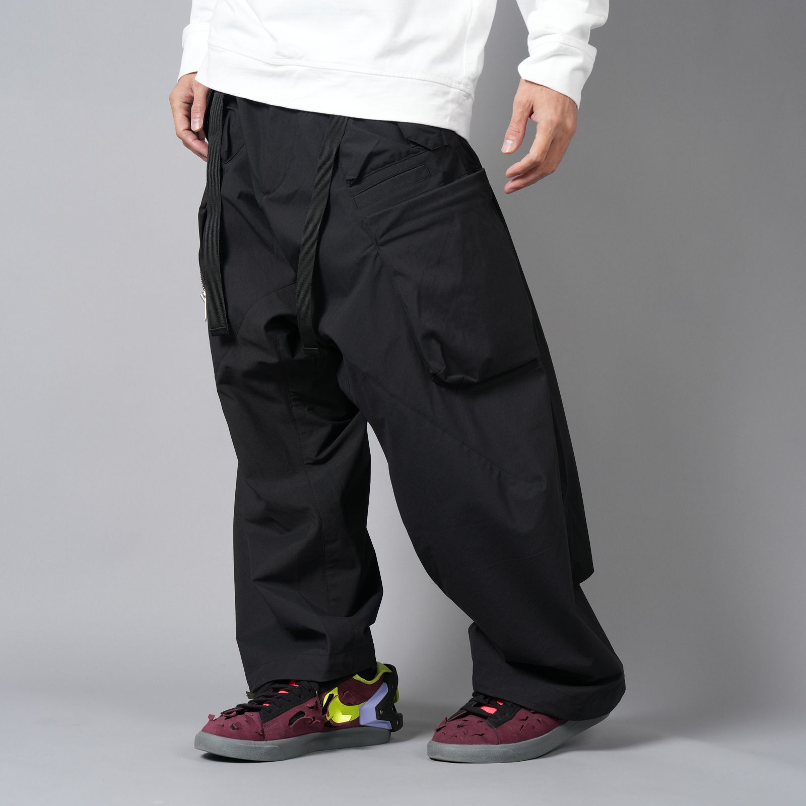 ACRONYM - 【ラスト1点】P30AL-E / Encapsulated Nylon Ultrawide Drawcord Cargo  Trouser Gen. 1 / ナイロン ウルトラワイド ドローコード カーゴトラウザー [ウルトラワイドフィット](ブラック) |  Confidence