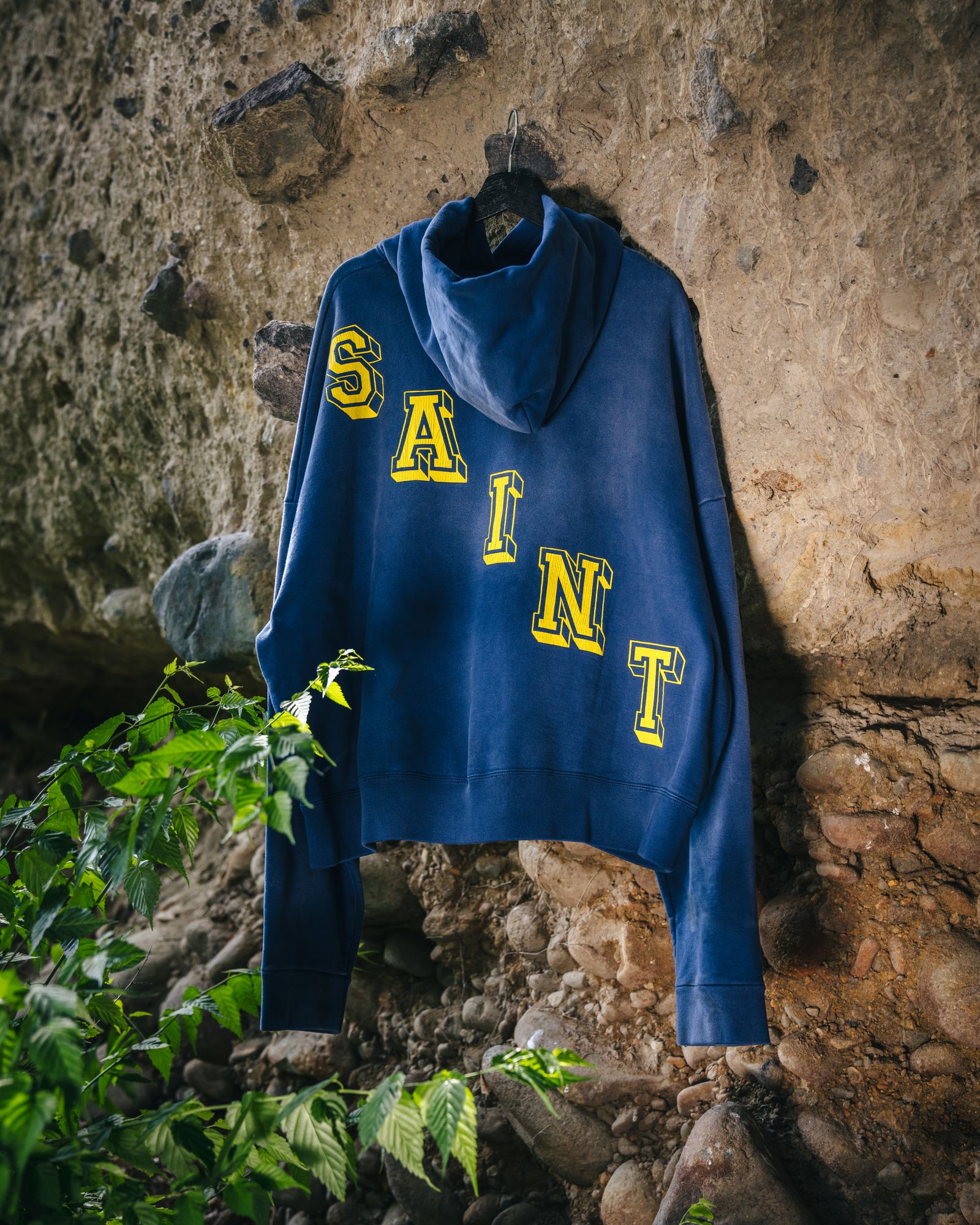 SAINT M×××××× - 【残りわずか】SM-YS1-0000-044 / HOODIE / ANGEL / NAVY / パーカー・フーディー  (ネイビー) | Confidence