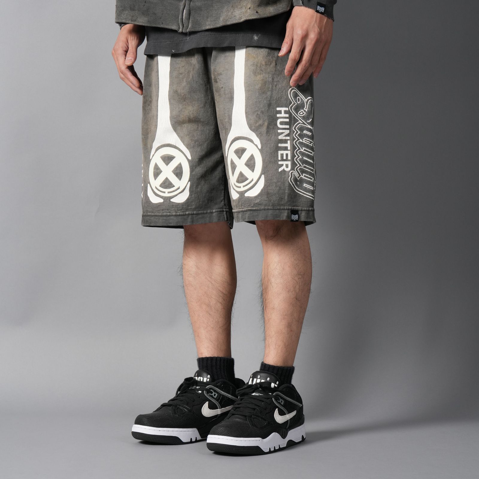 【コラボ】SM-MK8-0000-C33 / BH_CUT SEW SHORTS / BONE / スウェットショーツ (ブラック)