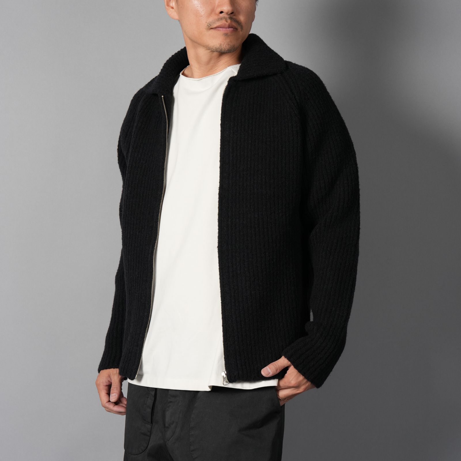 KNITWEAR CARDIGAN IN BOUCLE FELTED YARN / ニットカーディガン (ブラック)