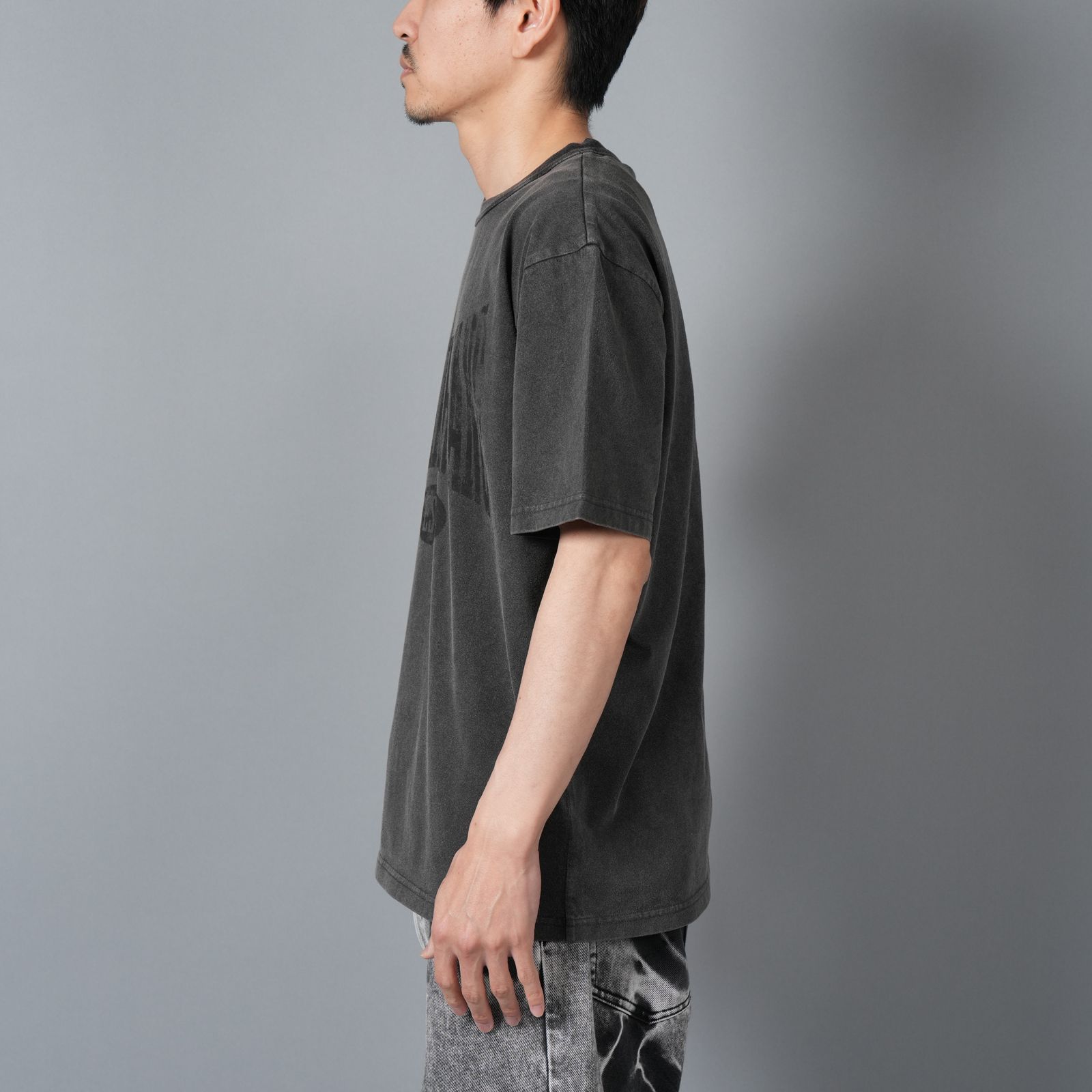 GRAPHIC SHORT SLEEVE TEE / グラフィック ショートスリーブT   (フェデッドブラック)