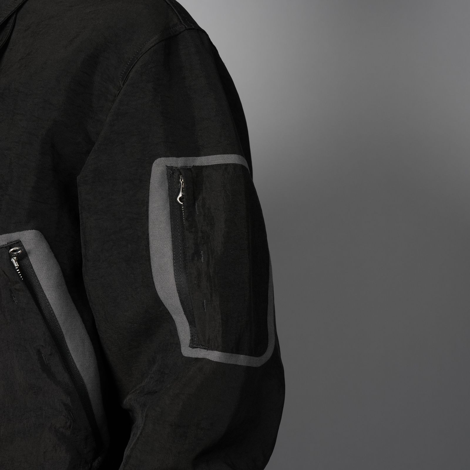 OUTERWEAR MEDIUM JACKET IN TRAMA 3D - NYLON FACE / ブルゾン (ブラック)