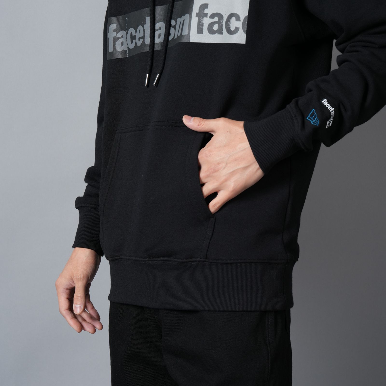 【コラボ】FACETASM×NEW ERA LOGO HOODIE / ロゴフーディー  (ブラック)