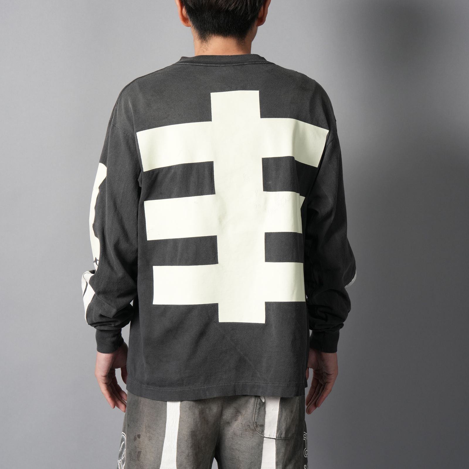 【残りわずか】【コラボ】SM-MK8-0000-C30 / BH_LS T-SHIRT / BONE / BLACK / ロンT・カットソー(ブラック)