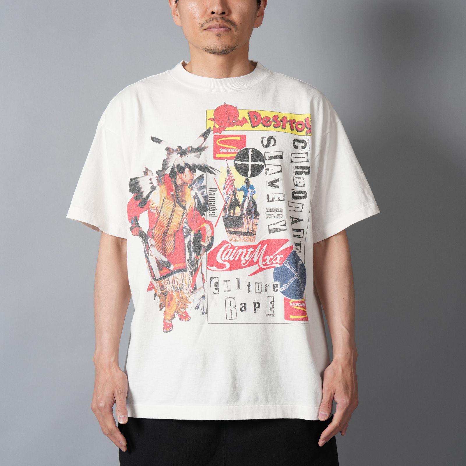 【残りわずか】【コラボ】SM-MK8-0000-C03 / JR_SS T-SHIRT / DESTROY / WHITE / Tシャツ(ホワイト)