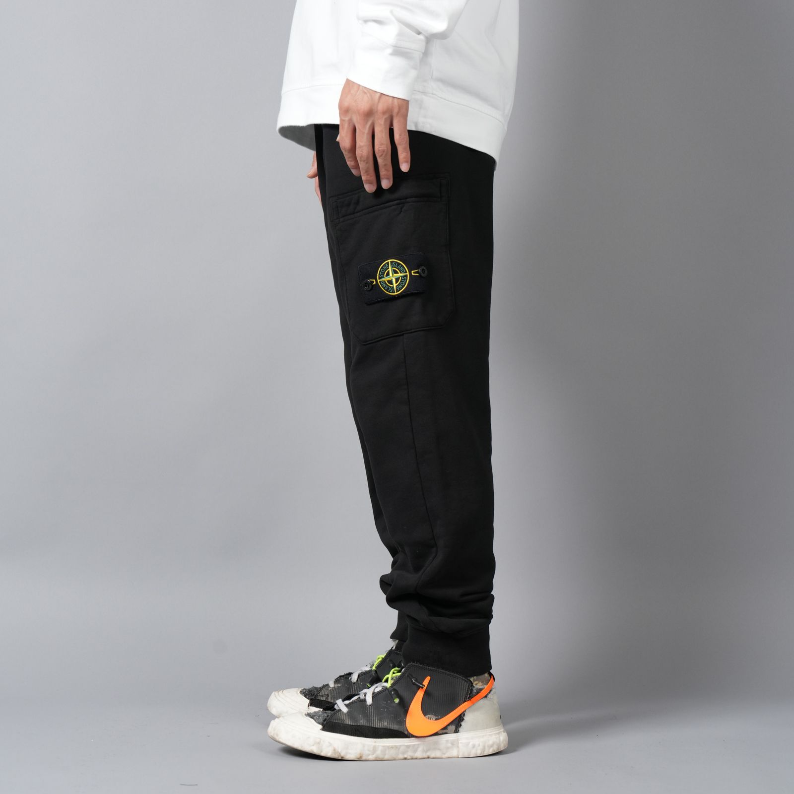 STONE ISLAND - 【残りわずか】64551 / FLEECE PANTS / スウェットパンツ [スリムフィット] [ガーメントダイ]  (ブラック) | Confidence