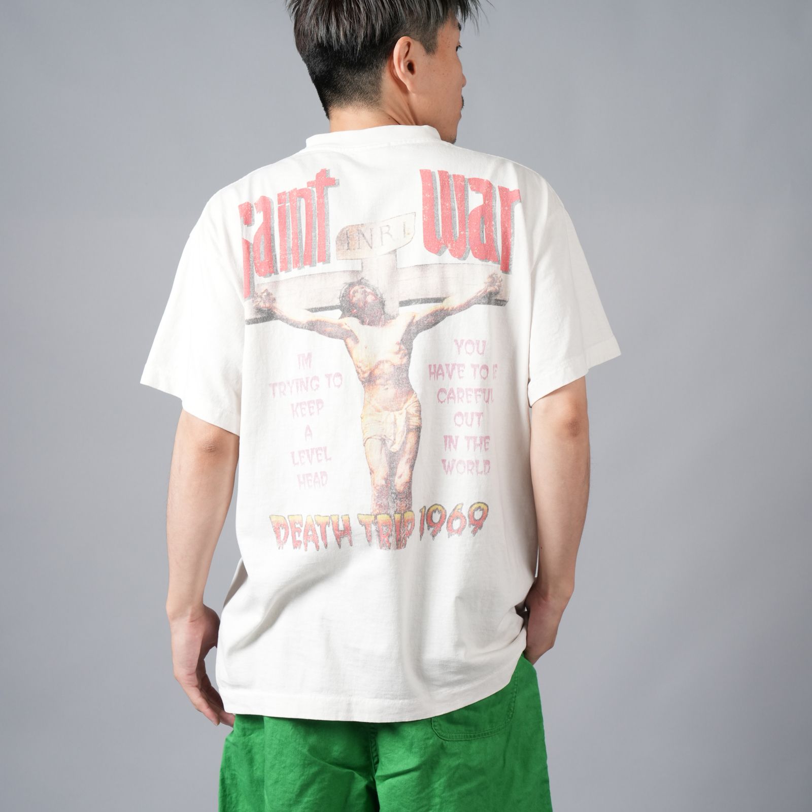 【ラスト1点】[4月27日(土)10時発売!!] SM-YS8-0000-007 / SS TEE / SAINT WAR / WHITE / Tシャツ  (ホワイト) | Confidence