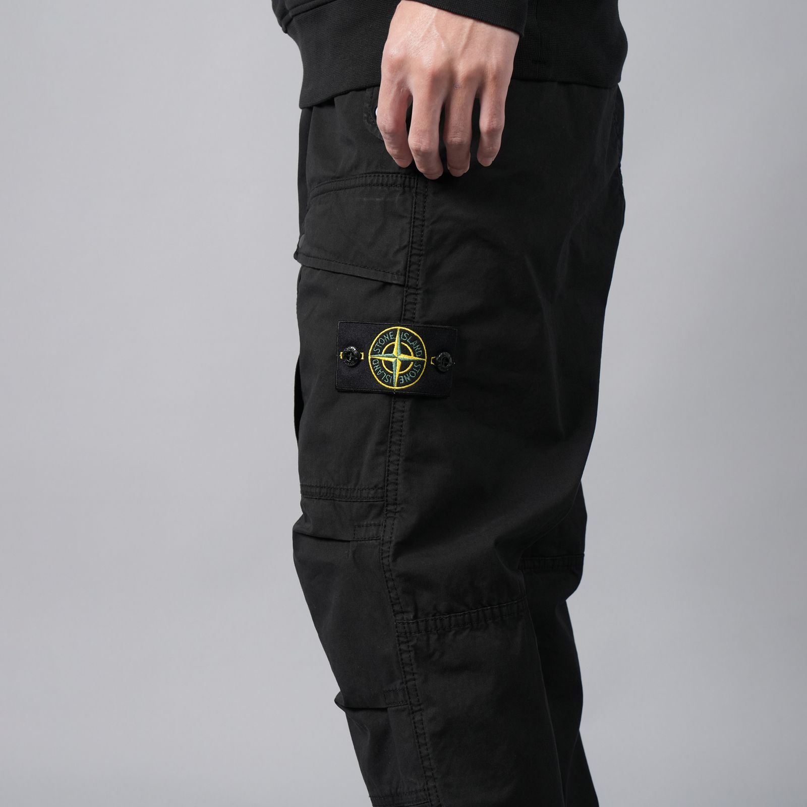 STONE ISLAND - 【ラスト1点】 30510 / CARGO PANTS / カーゴパンツ [ストレッチ入り] (ブラック) |  Confidence