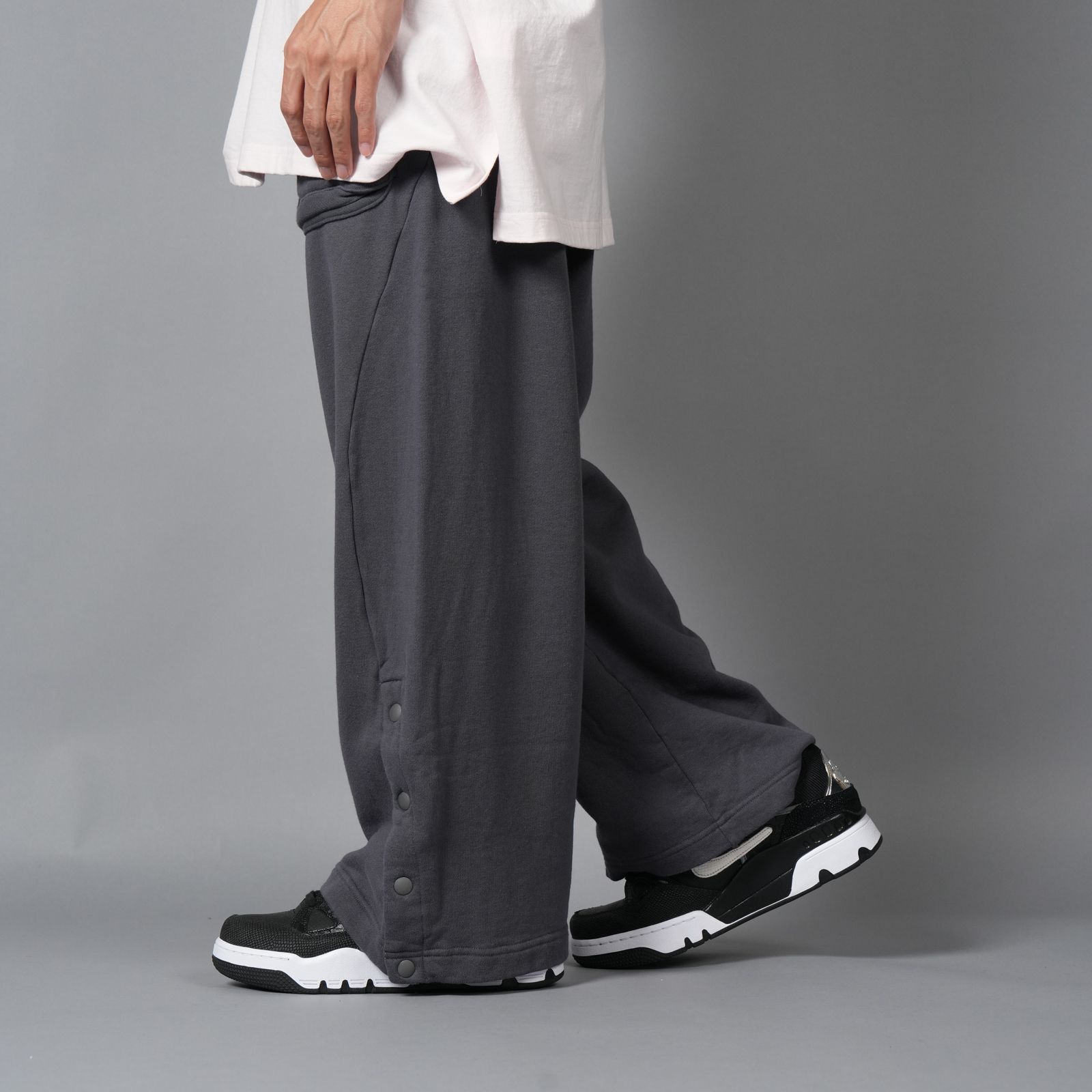 FLOWING SWEATPANTS / フローウィング スウェットパンツ  (スモークグレー)