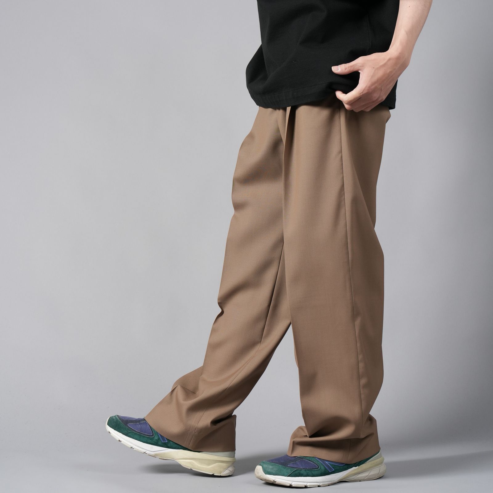 NTN - 【残りわずか】【定番アイテム】 BETA 2-TUCK TROUSERS / ベータ ツータック トラウザーズ / パンツ (ブラック)  | Confidence