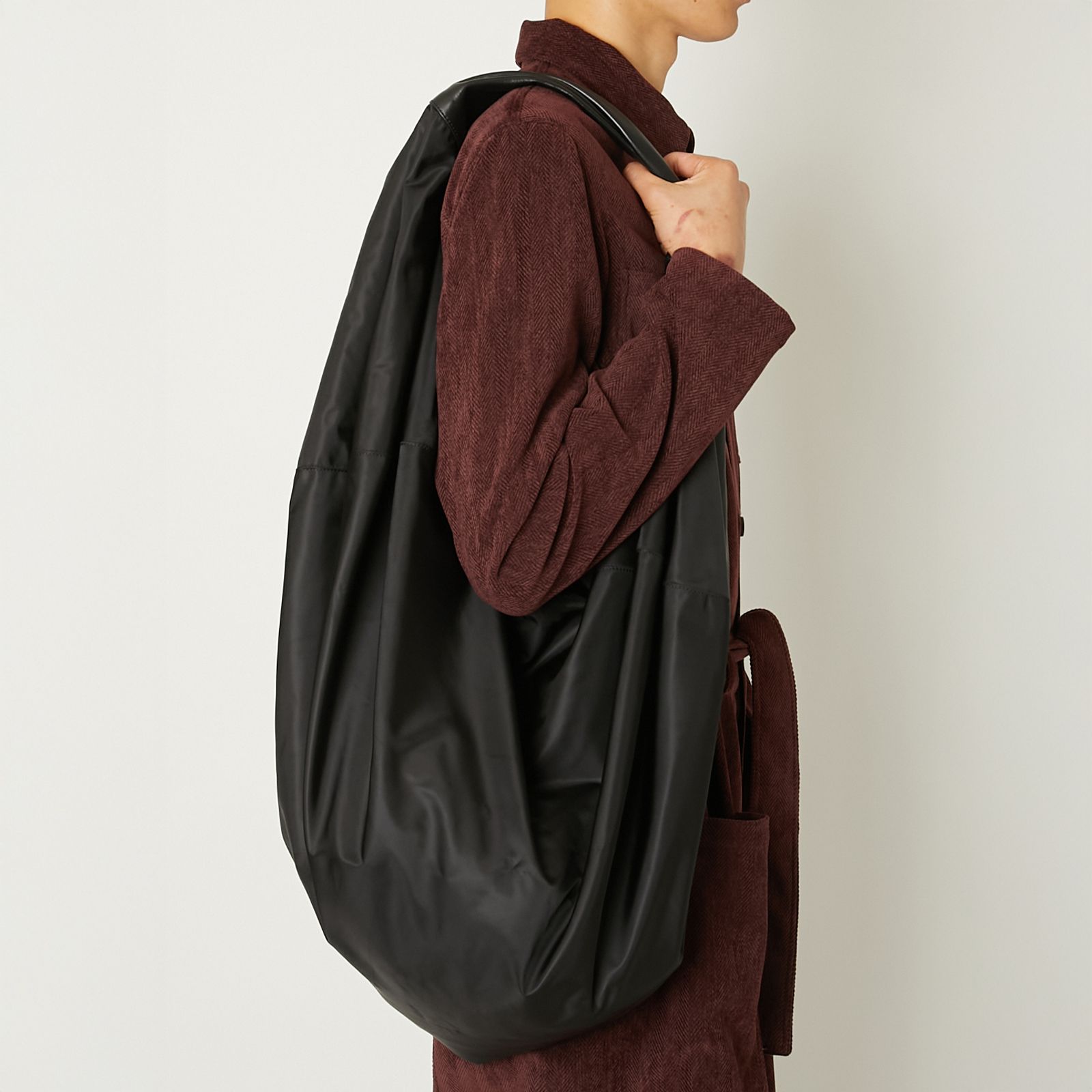 【ラスト1点】MIDDLE SIZE BAG / ミドルサイズバック (ブラック)