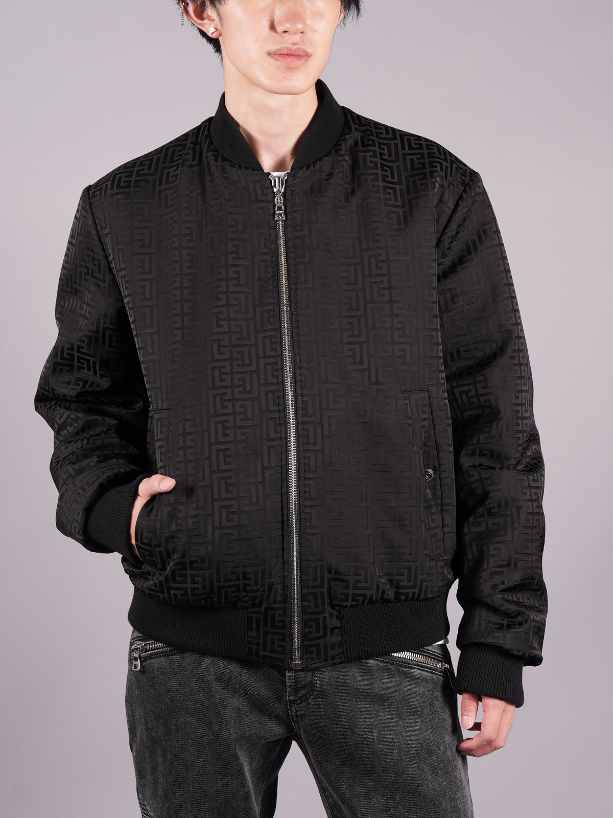 BALMAIN - 【ラスト1点】REVERSIBLE MONOGRAM BOMBER JACKET 