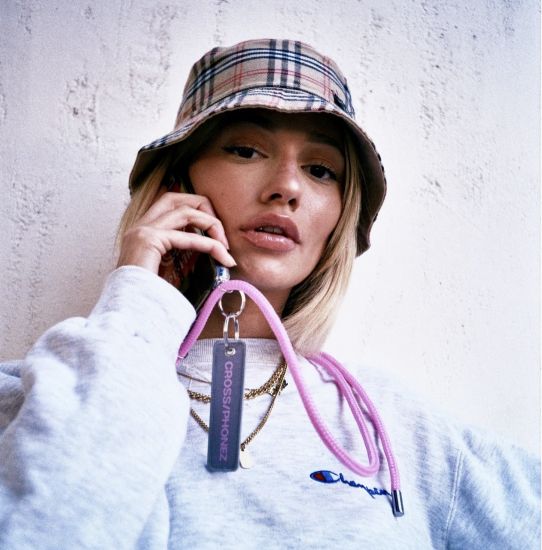 CROSSPHONE BABY PINK ROPE - フォンアクセサリー (ベイビーピンク)