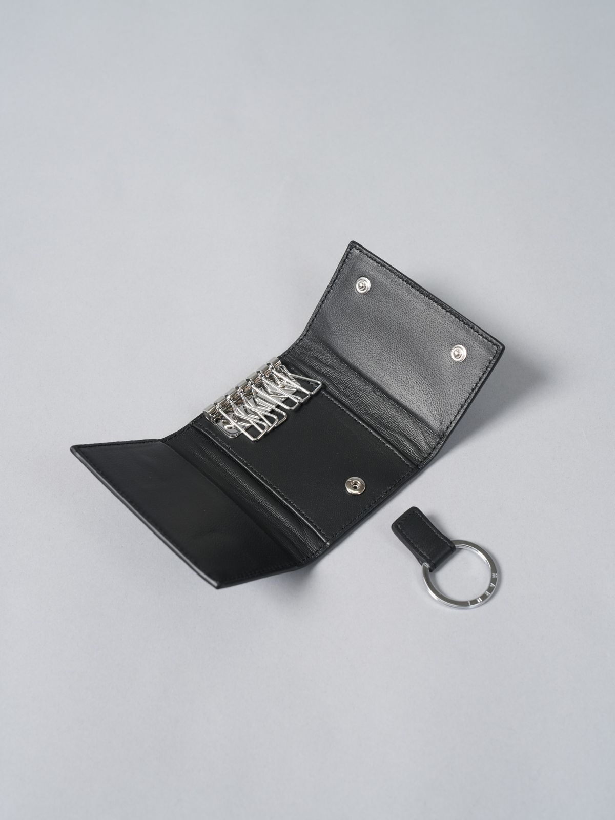 MARNI マルニブラックレザー キーホルダー MARNI - 【ラスト1点】 KEY HOLDER / ブルー レザー製