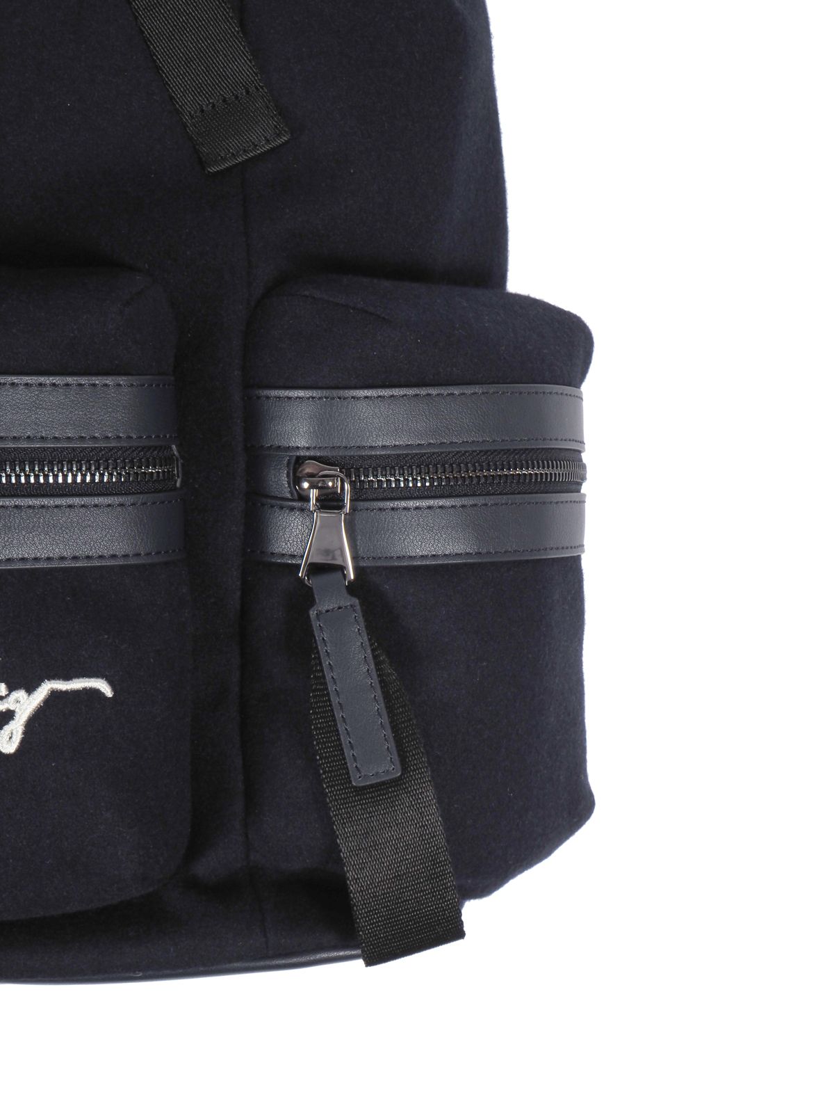 HC SIGNATURE FLAG FLAP BACK PACK / ヒルフィガーコレクション シグニチャー フラッグ フラップ バックパック (ネイビー)