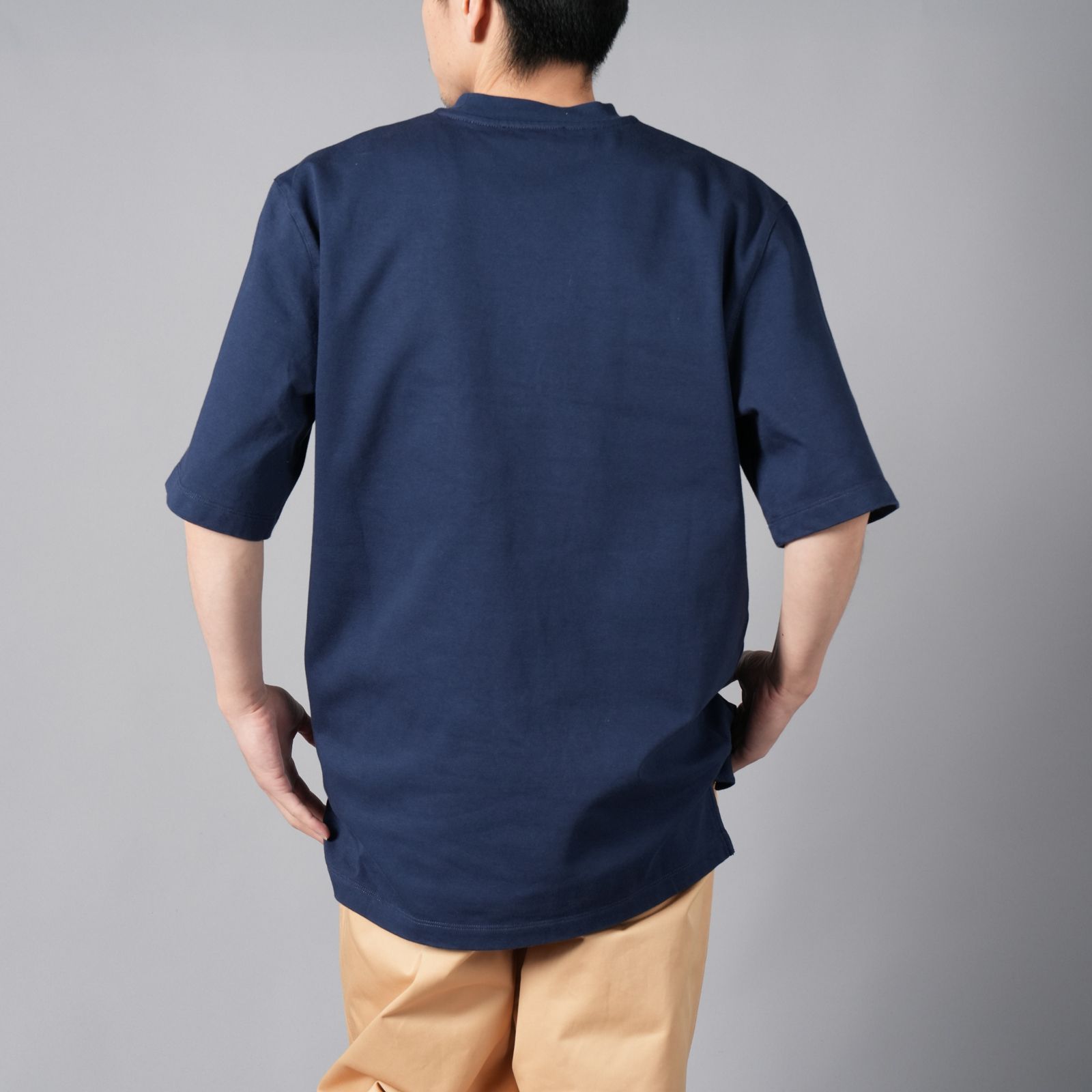 MARNI - 【ラスト1点】マルニパッチ付き オーガニックコットン製 オーバーサイズTシャツ (ネイビー) | Confidence MARNI - 【ラスト1点】マルニパッチ付き オーガニックコットン製 オーバーサイズTシャツ (ネイビー) | Confidence