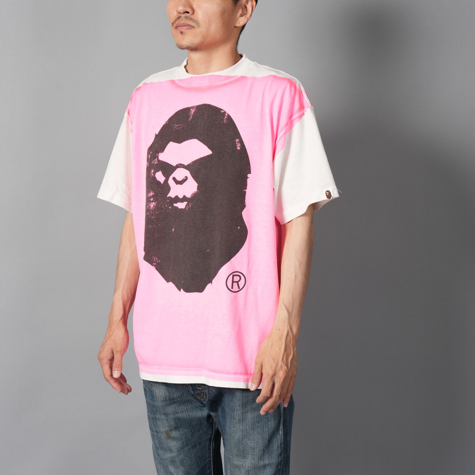 【残りわずか】【コラボ】SM-HR1-0000-C33 / BAPE_SS TEE / HANDPRINT / Tシャツ (ホワイト/ピンク)