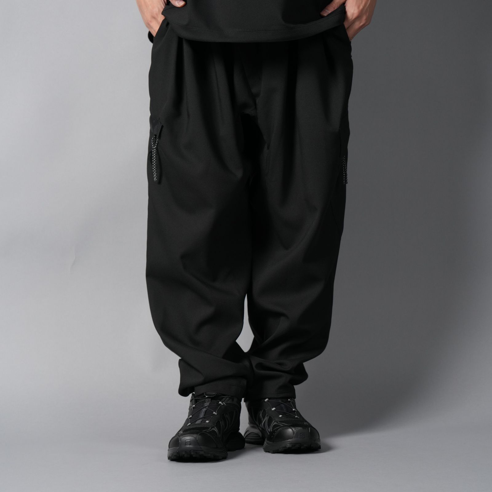 【GHOST】WOVEN WATER-REPELLENT TWO TUCK NINJA PANTS / ニンジャパンツ(ブラック)