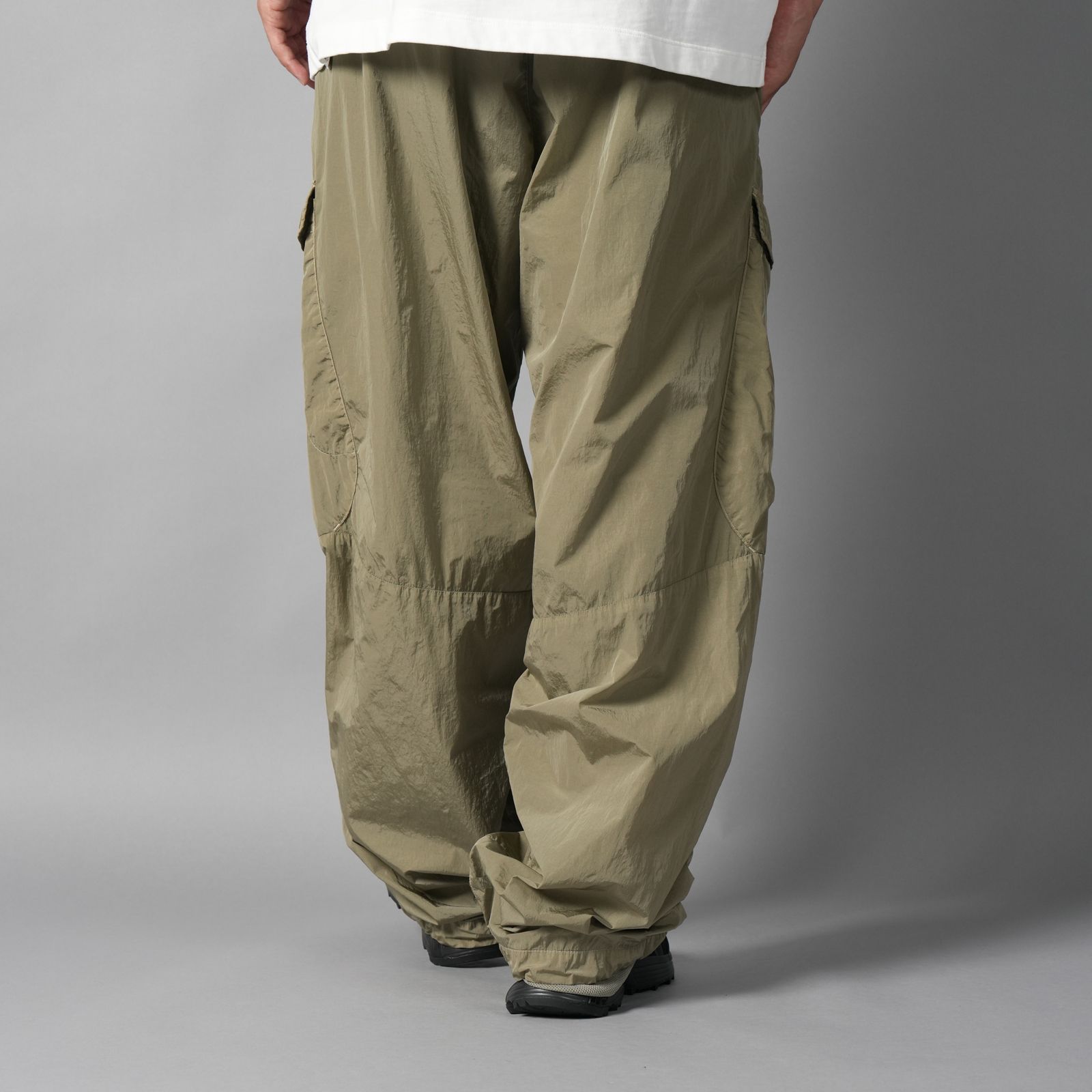 CHROME-R BOXY SEAMLESS CARGO PANTA / カーゴパンツ (フォールンロック)