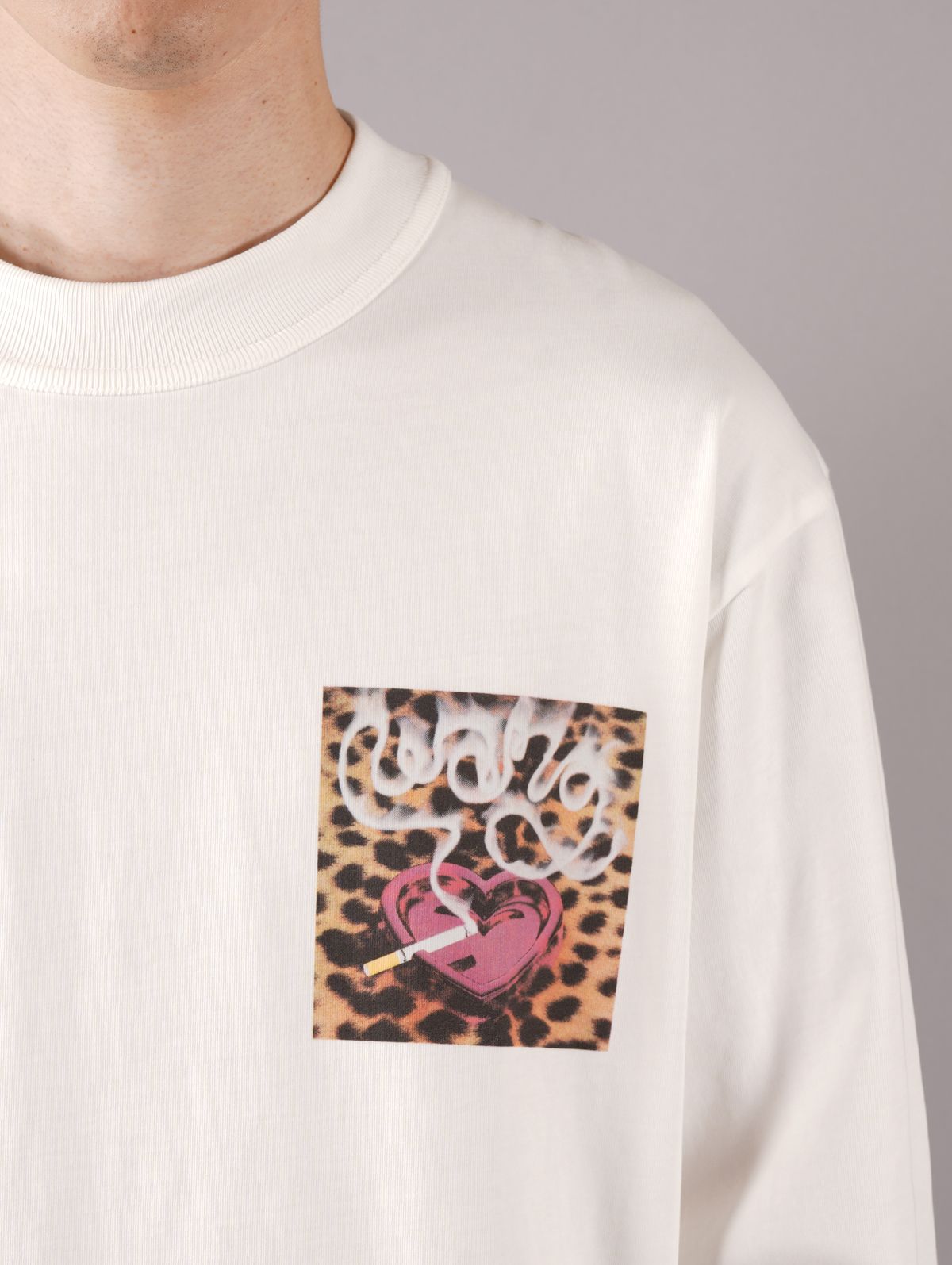ラスト1点 / LONG SLEEVE T-SHIRT WITH SMOKE PRINT / スモーク プリントtシャツ (ホワイト)