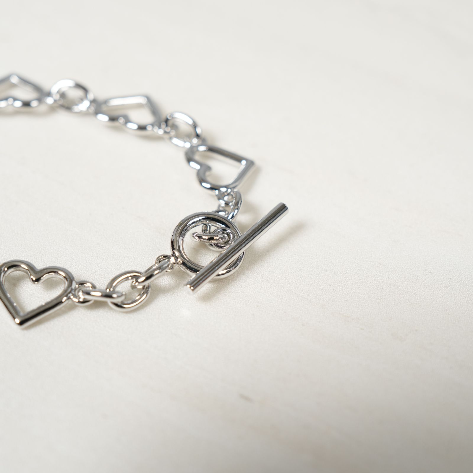 【ラスト1点】Heart Shaped Bracelet / ブレスレット (シルバー)
