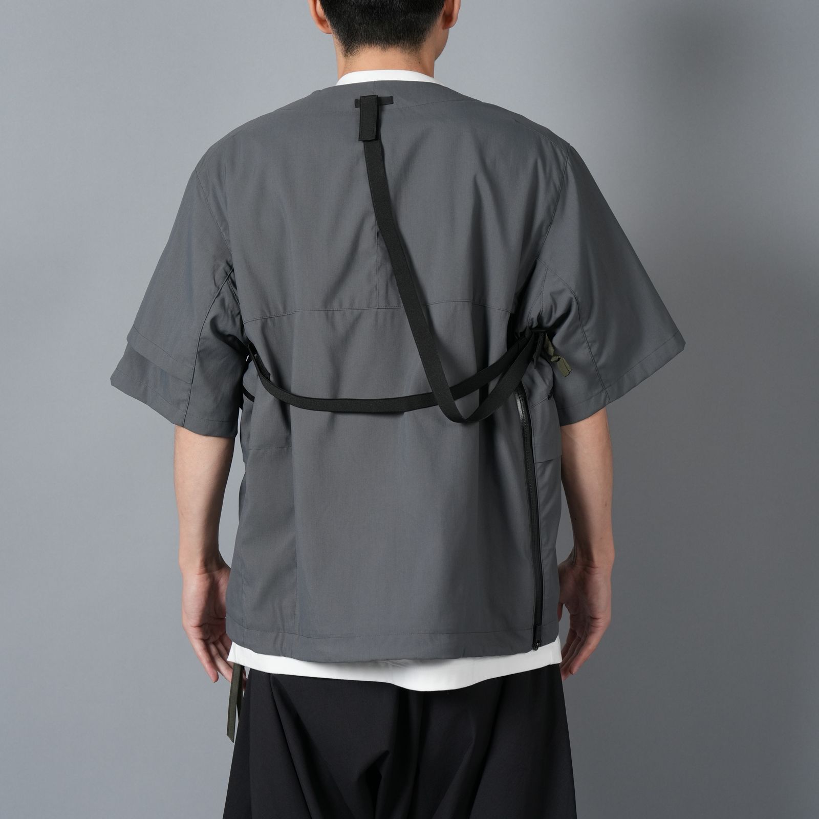 【残りわずか】V1A-M / NYLON STRETCH INTERROPS VEST / ベスト [ワイドフィット] (グレー)