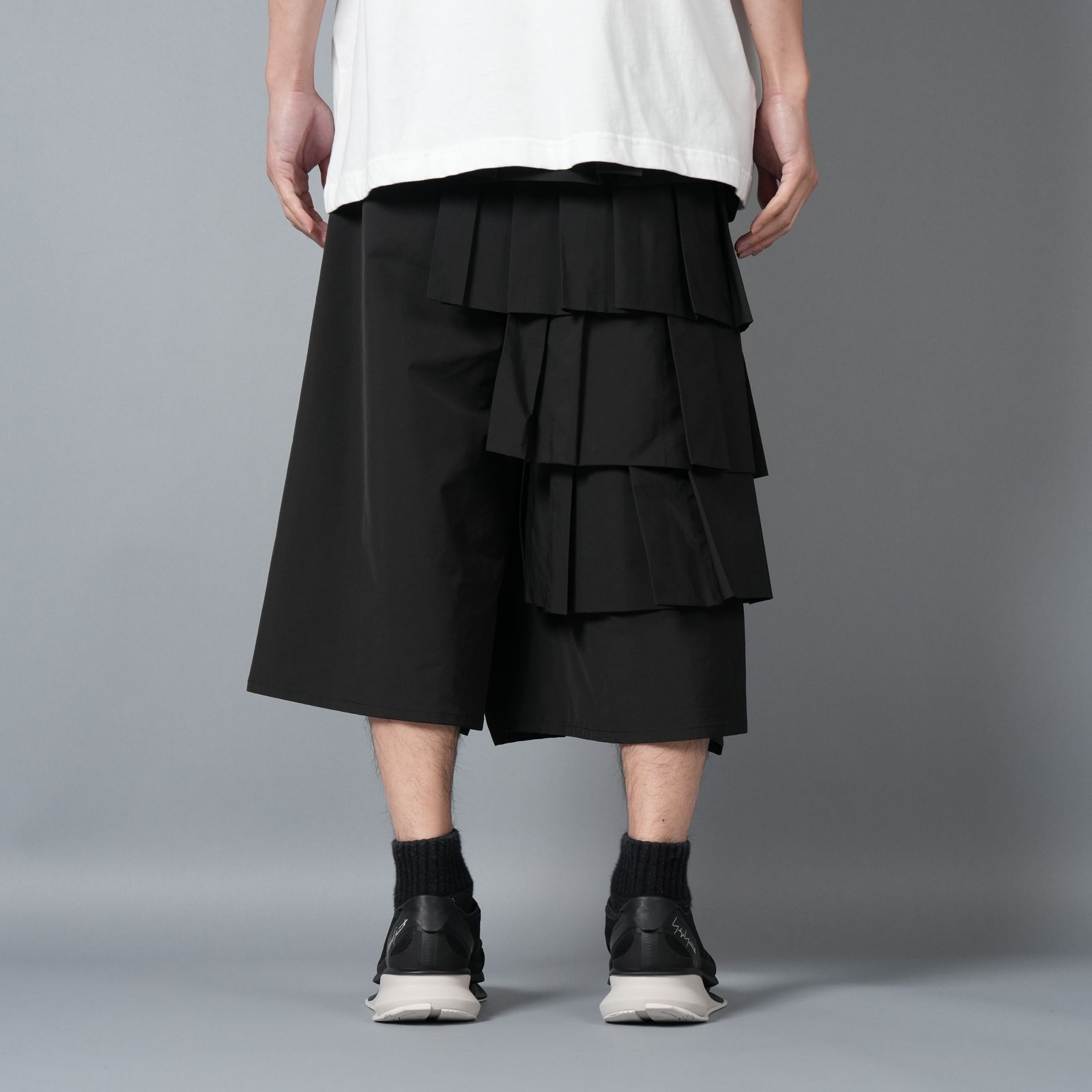 【ラスト1点】RUFFLE SHORTS  / ラッフルショーツ (ブラック)