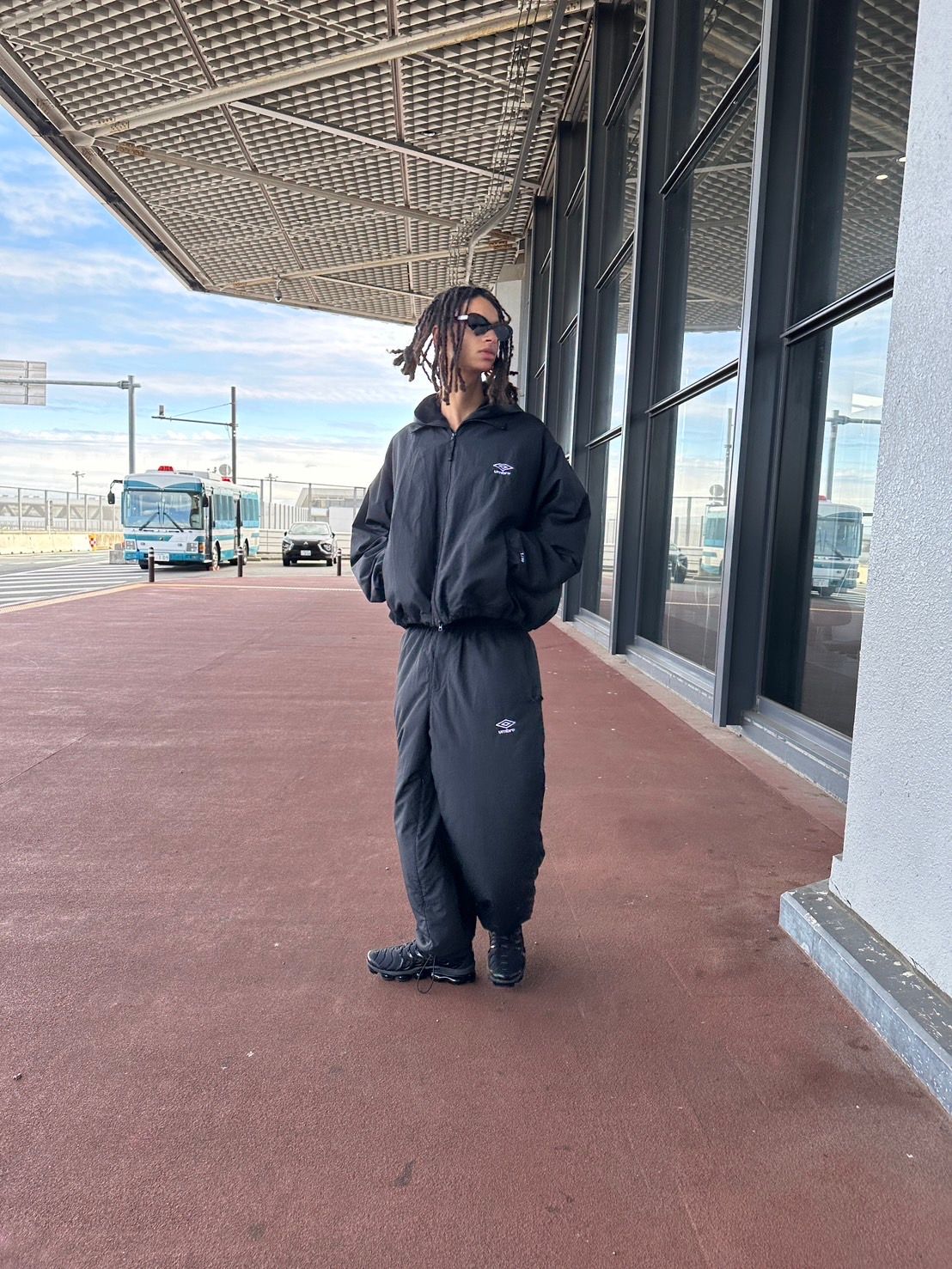 【ラスト1点】【限定】BASICKS X UMBRO NYLON TRACK JACKET & NYLON TRACK TROUSER / ナイロントラックジャケット / ナイロントラックパンツ / セットアップ (ブラック)