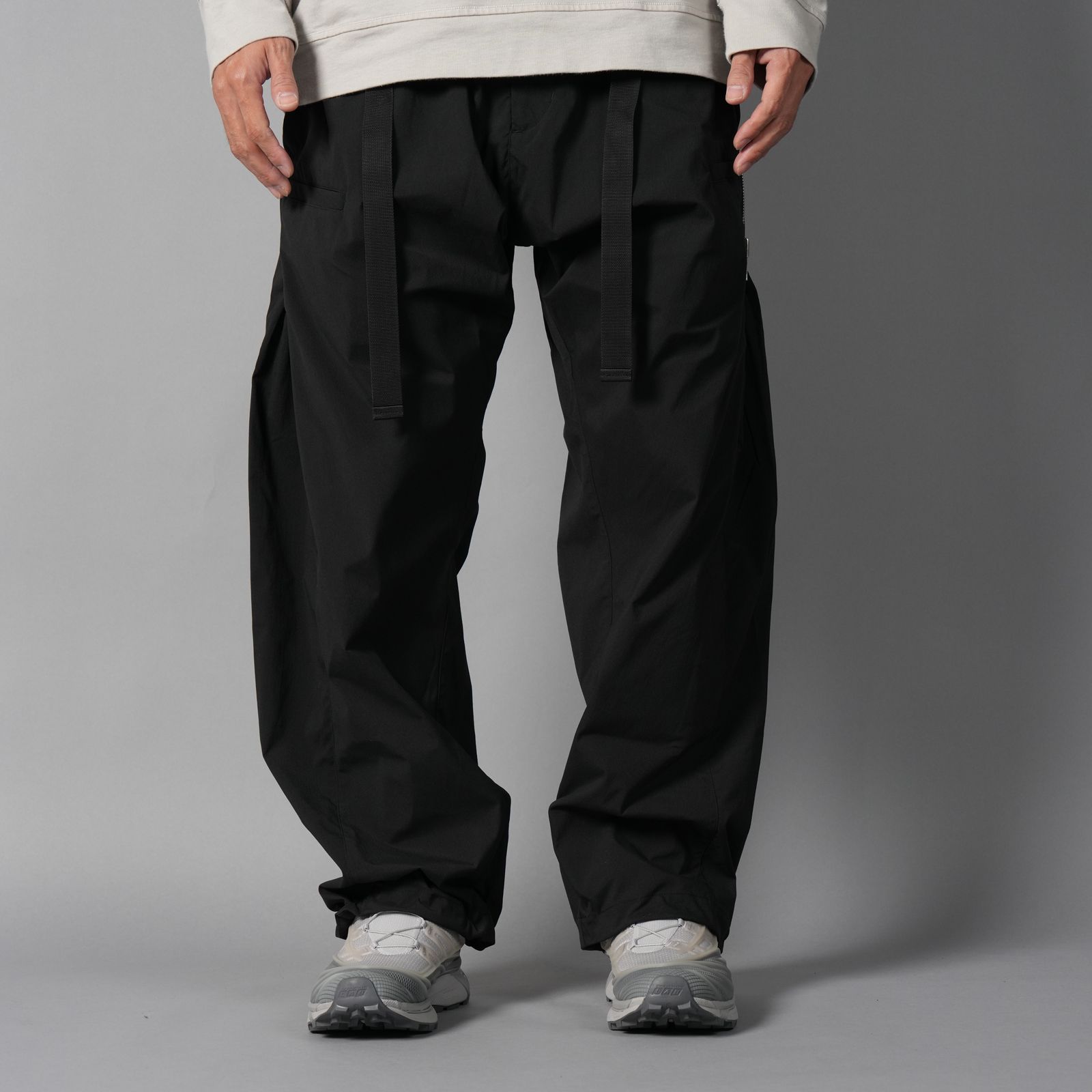 P63-E  / ENCAPSULATED NYLON DRAWCORD PANT [ストレートフィット](ブラック)