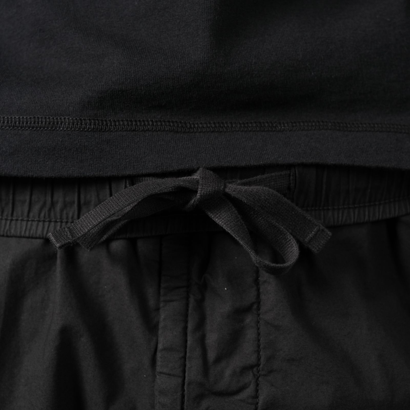 【再入荷】【定番アイテム】 3100031 STRETCH COTTON TELA 'PARACADUTE' GARMENT DYED / ストレッチコットン カーゴパンツ / [ガーメントダイ][ストレッチ入り]  (ブラック)