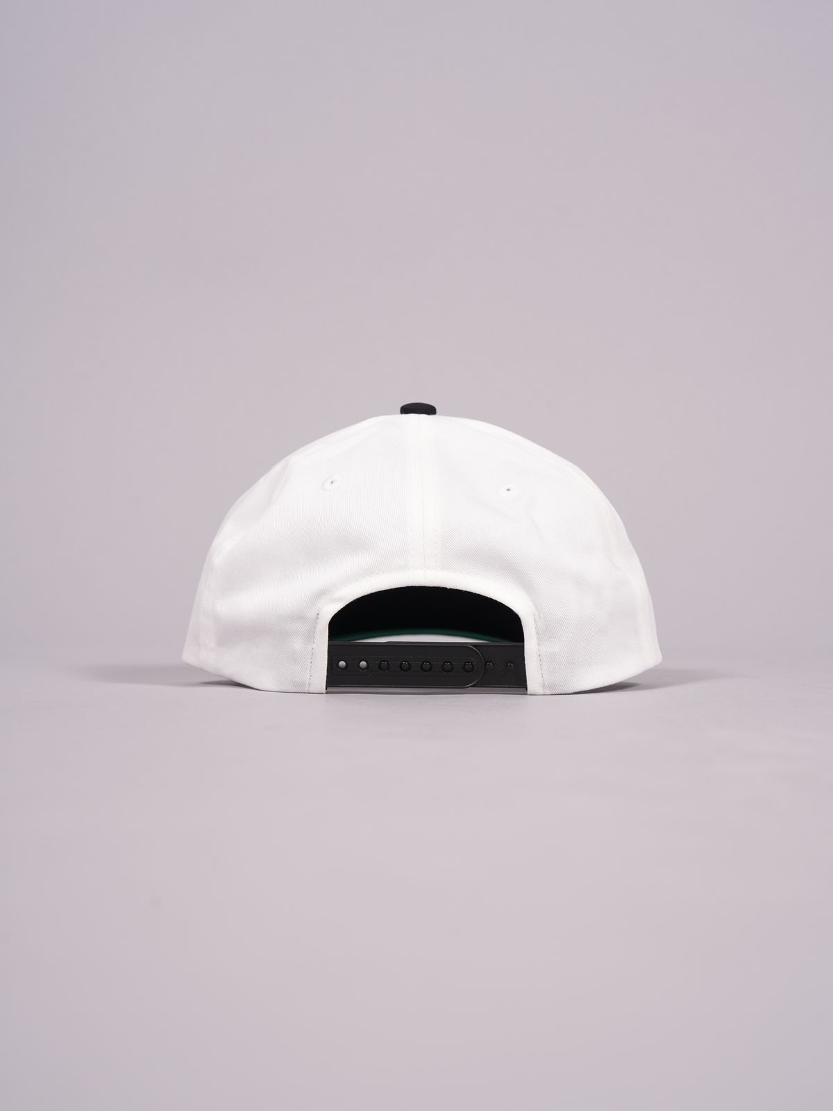 ラスト1点 / SM-A22-0000-043 /CAP /SAINT / BLACK / キャップ  (ホワイト/ブラック)