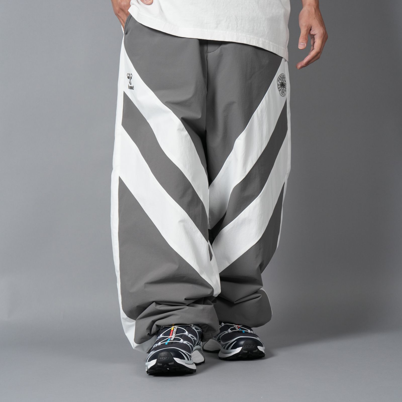 【ラスト1点】CHEVRON PUFFER NYLON TROUSER / ナイロントラウザー (グレー/ホワイト)