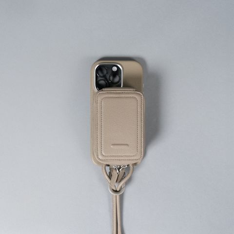 【再入荷】レザーストラップ付iPhoneアクセサリー - マイクロバッグ (トープ) strapped-accessory-microbag objcts.io