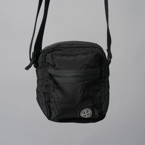 【再入荷】9200015 / COATED NYLON METAL IN ECONYL® / ポーチバッグ [ナイロンメタル](ブラック)