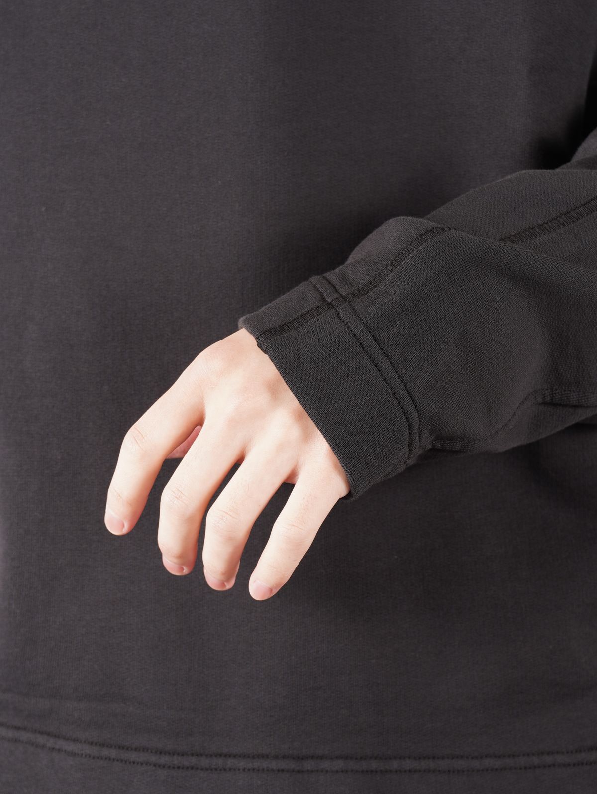 【ラスト1点】CREWNECK FELPA_CHAPTER 1 COTTON LYOCELL FLEECE / クルーネック スウェット (コットンリヨセル) / ブラック/ ルーズフィット