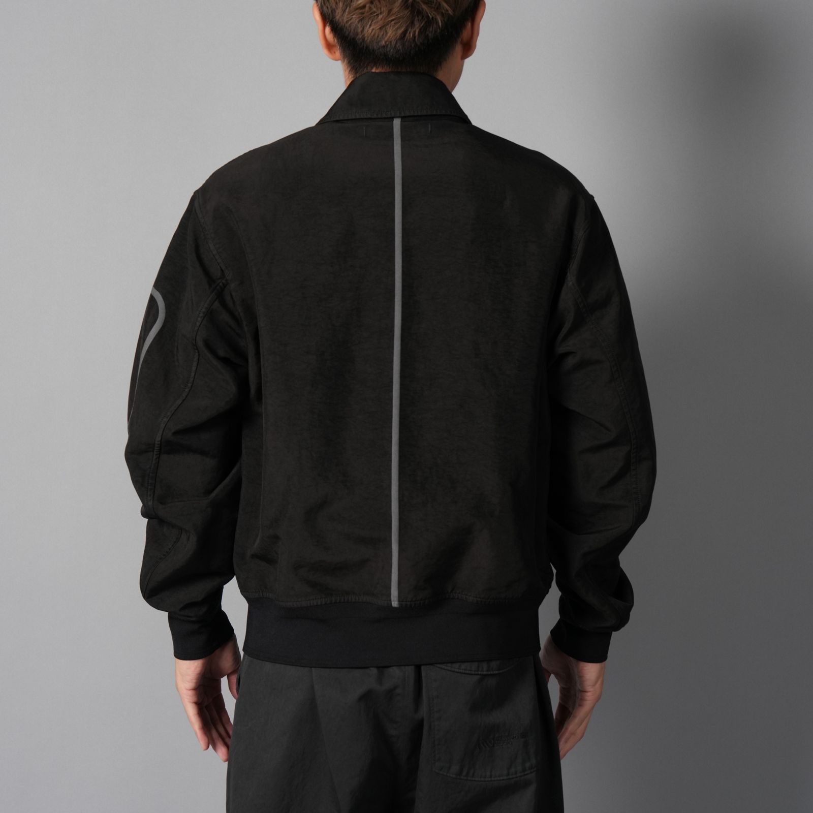 OUTERWEAR MEDIUM JACKET IN TRAMA 3D - NYLON FACE / ブルゾン (ブラック)